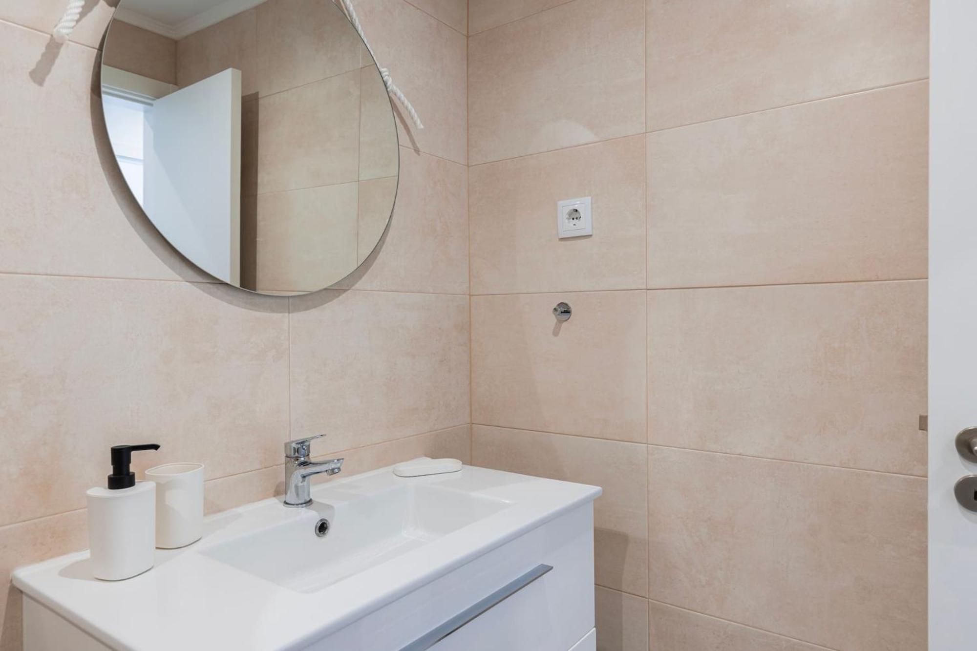 Urban Elegance Apartment อัลมาดา ภายนอก รูปภาพ
